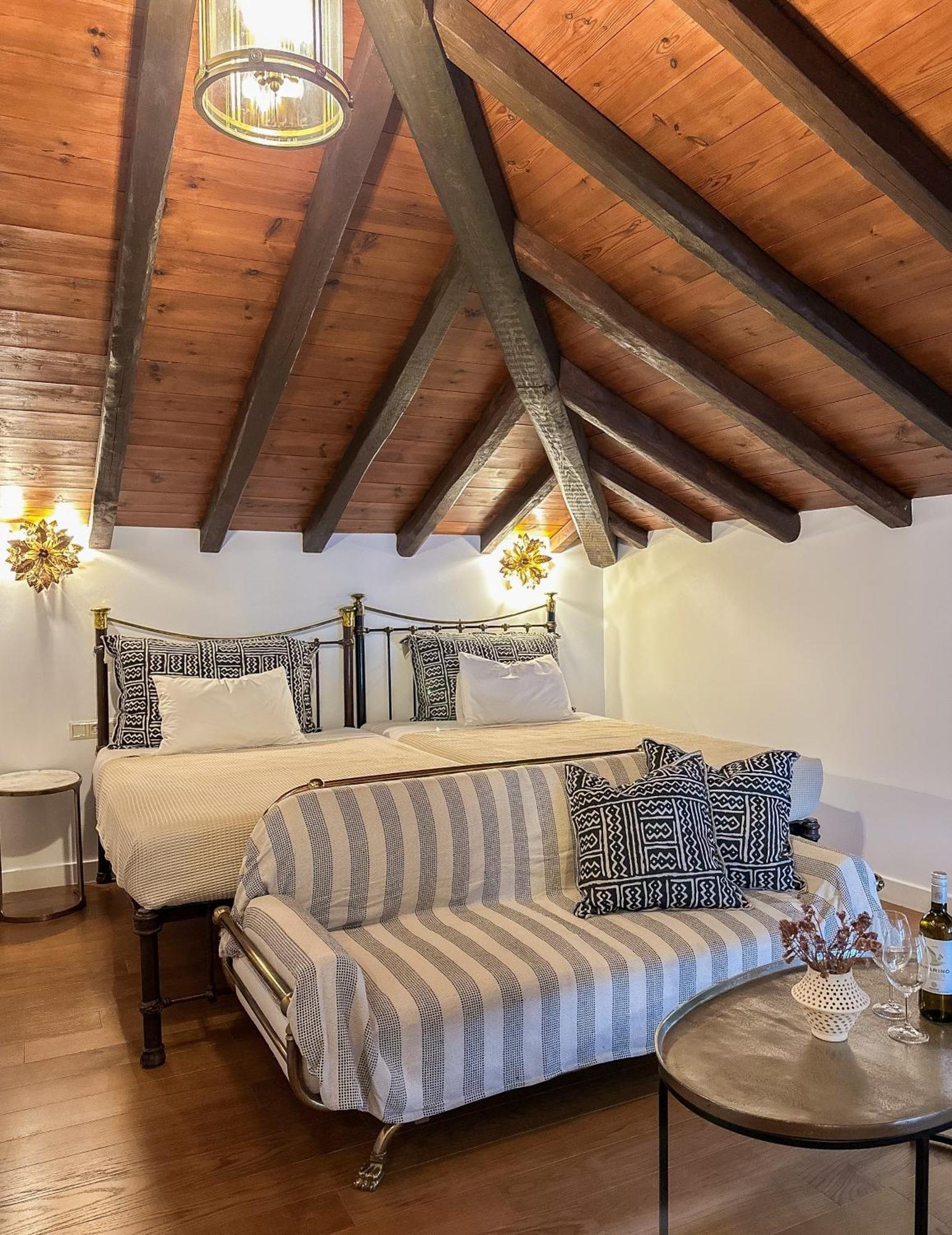 Hotel Ourania'S Mansion Skiathos-Stadt Exterior foto